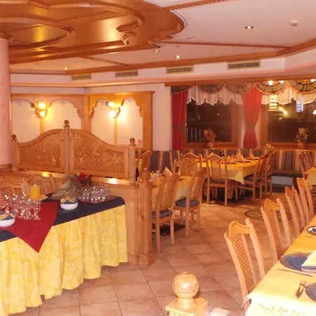Hotel Pordoi - Fam Furgler 2*